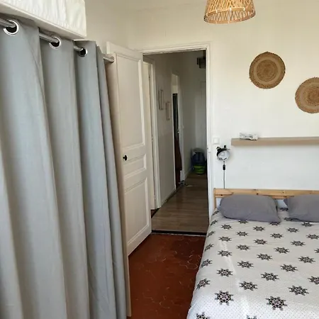 Appartamento - Centre 3 Chambres 6 Personnes 4eme Etage Escalier - Sebastien Claire *