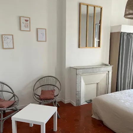 Appartamento - Centre 3 Chambres 6 Personnes 4eme Etage Escalier - Sebastien Claire Hyères